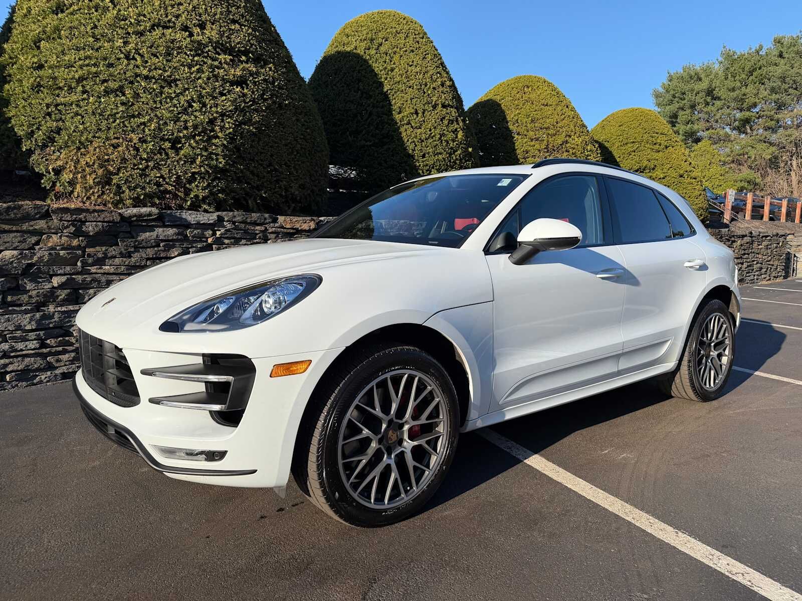 2016 PORSCHE Macan