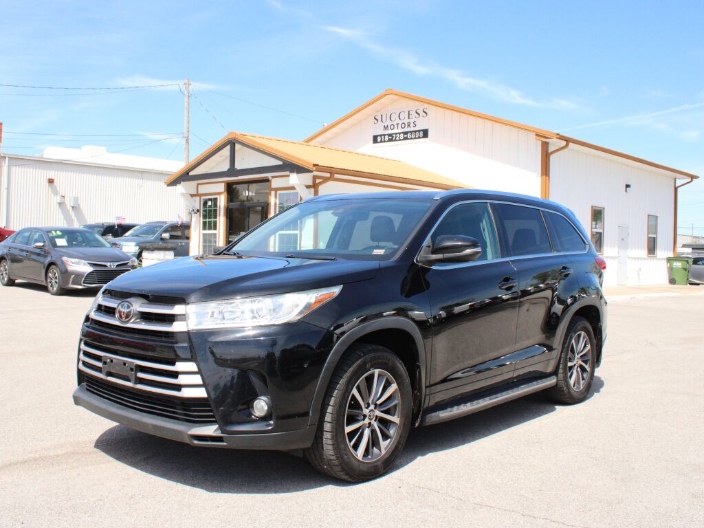 2017 TOYOTA Highlander