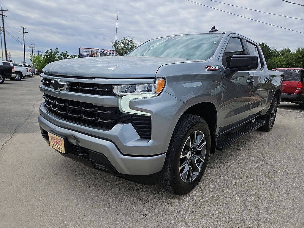 2024 CHEVROLET Silverado