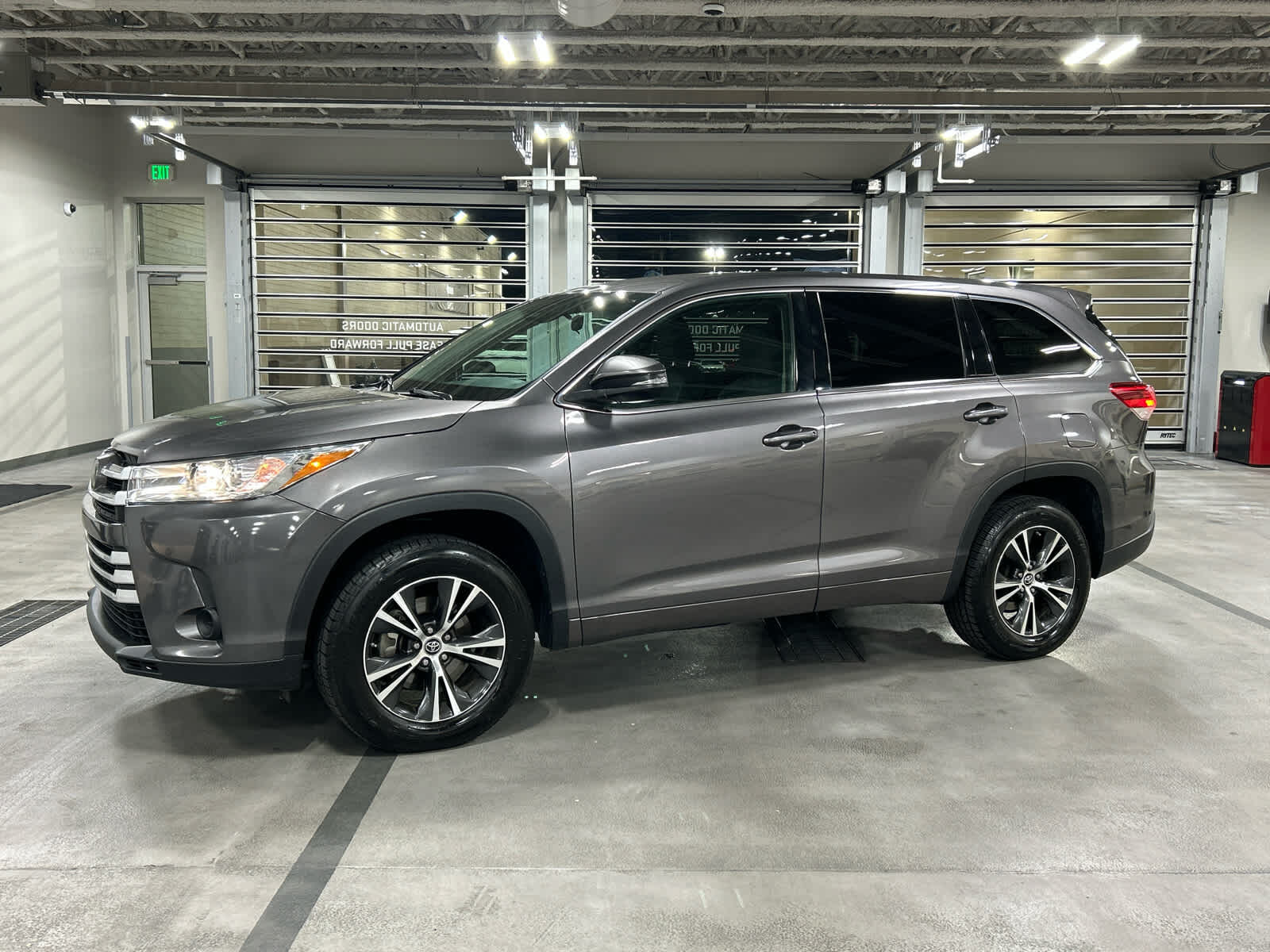 2018 TOYOTA Highlander