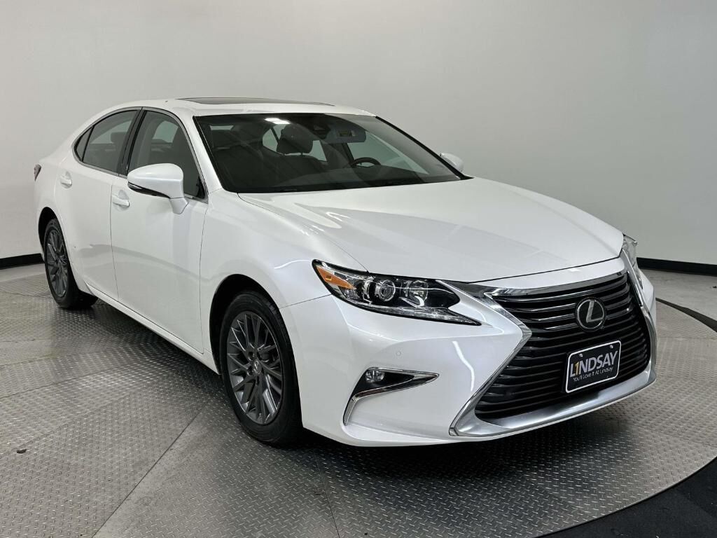2018 LEXUS ES