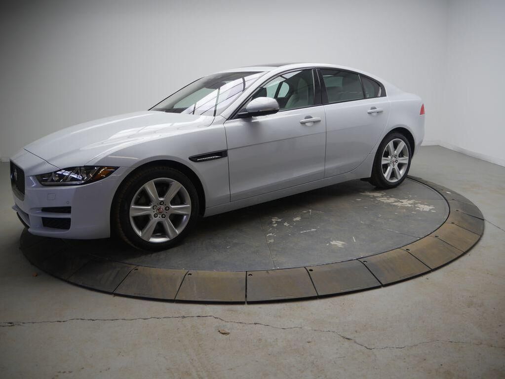2018 JAGUAR XE