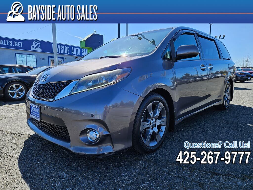 2015 TOYOTA Sienna