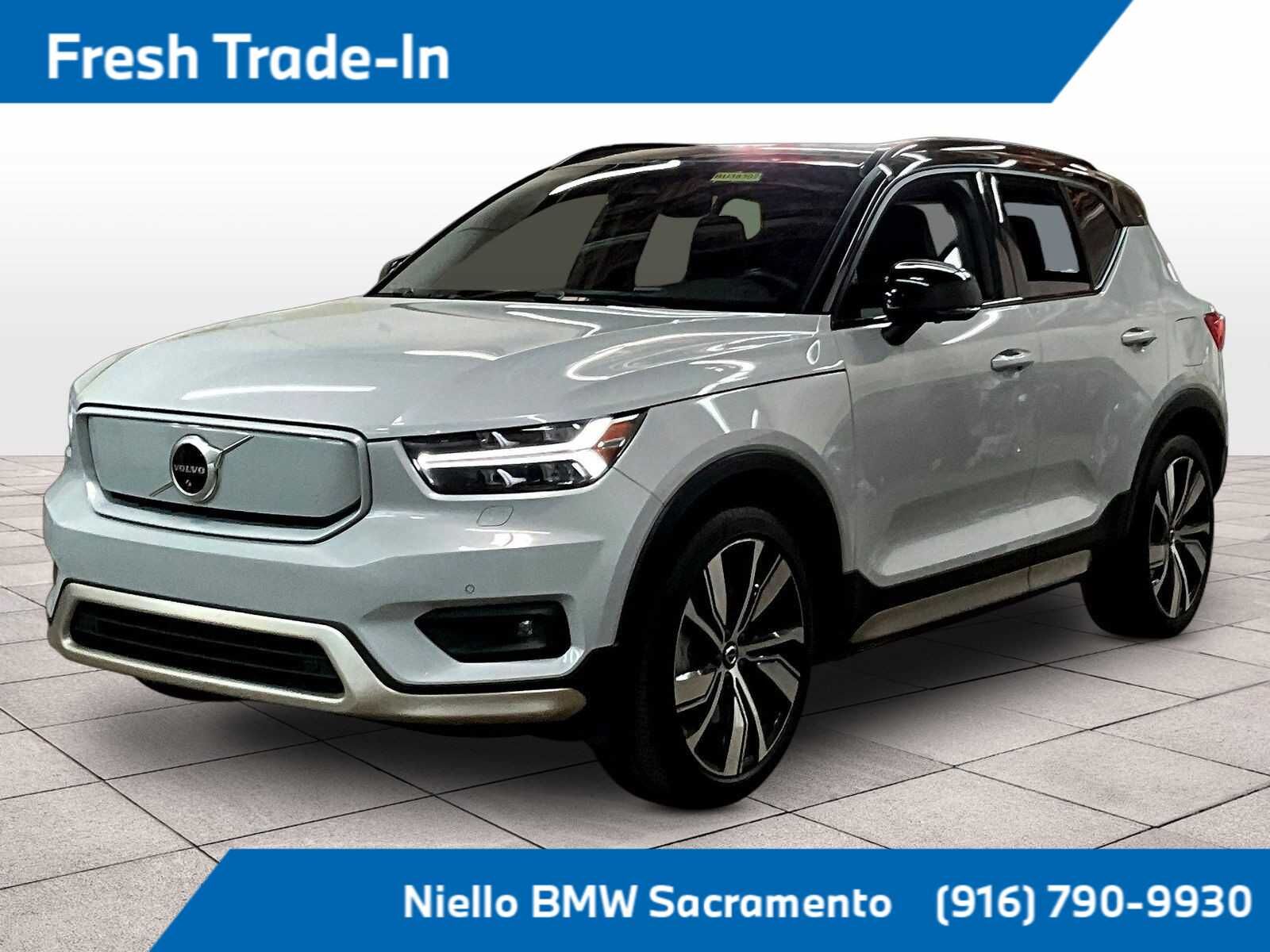 2021 VOLVO XC40