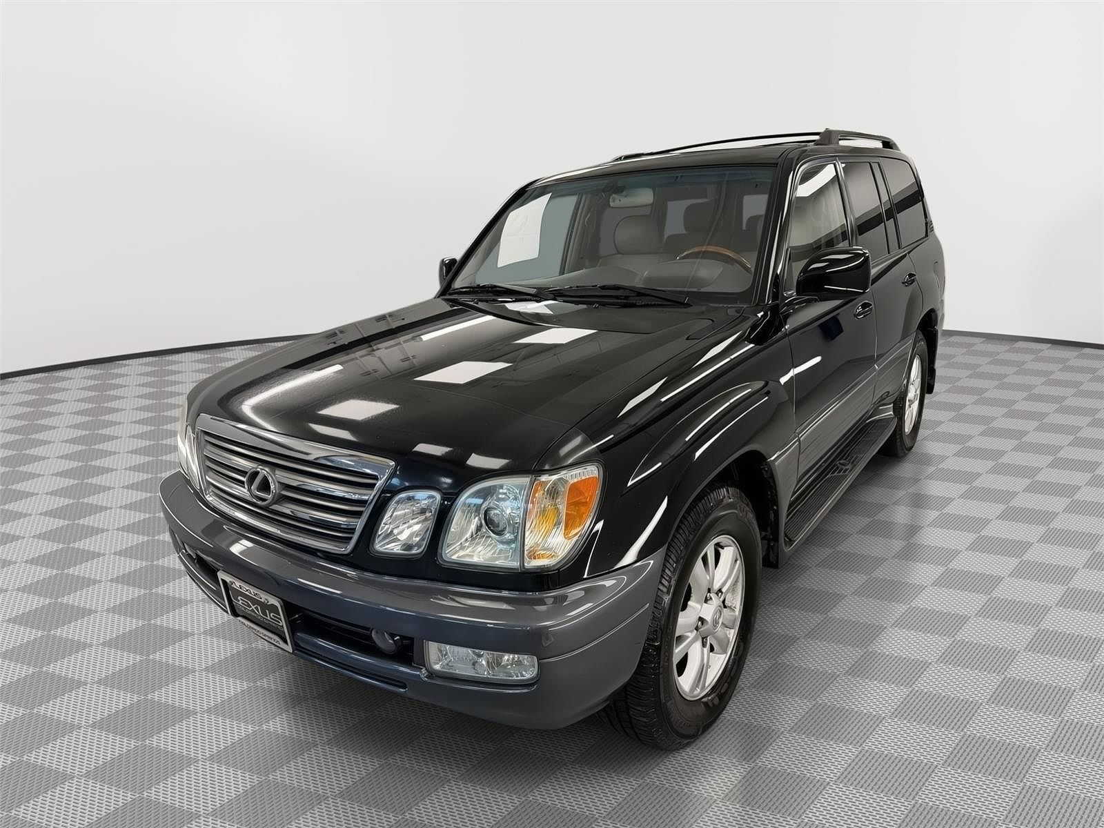 2005 LEXUS LX