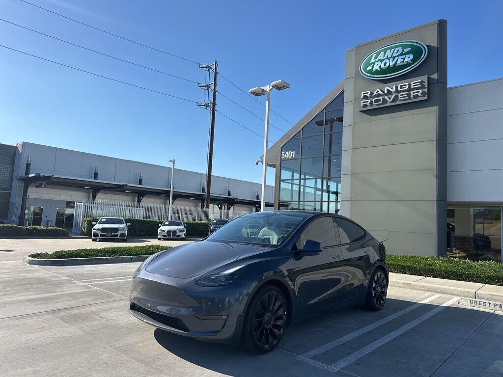 2022 TESLA Model Y