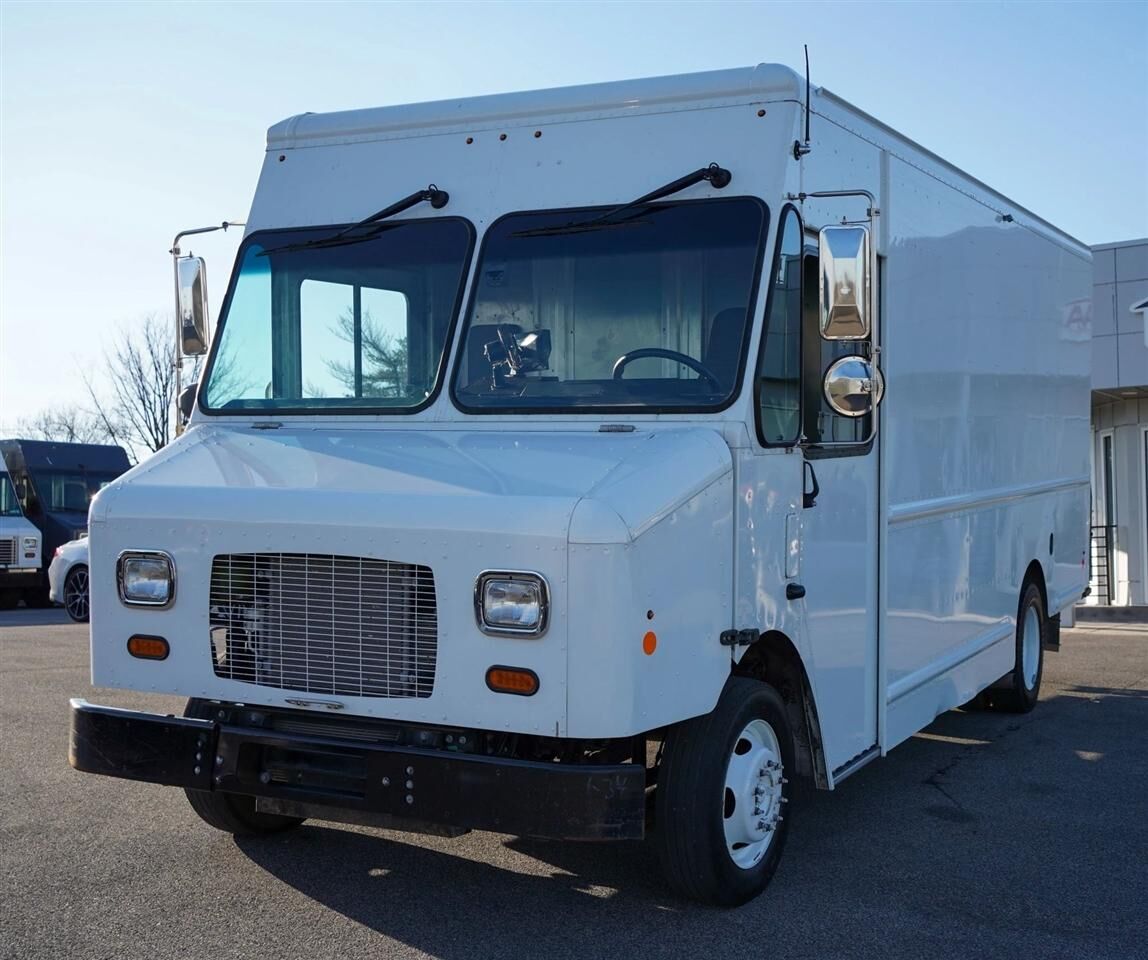 2021 FORD Commercial Chassis