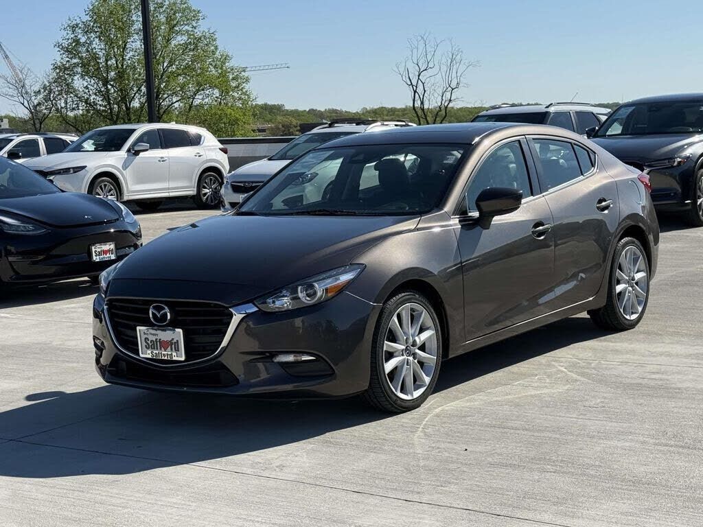 2017 MAZDA Mazda3