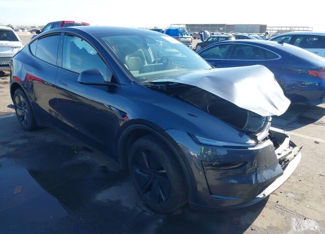 2026 TESLA Model Y