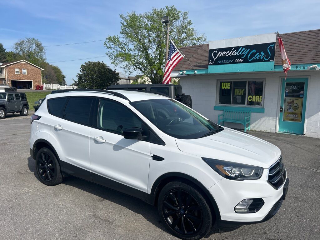2018 FORD Escape