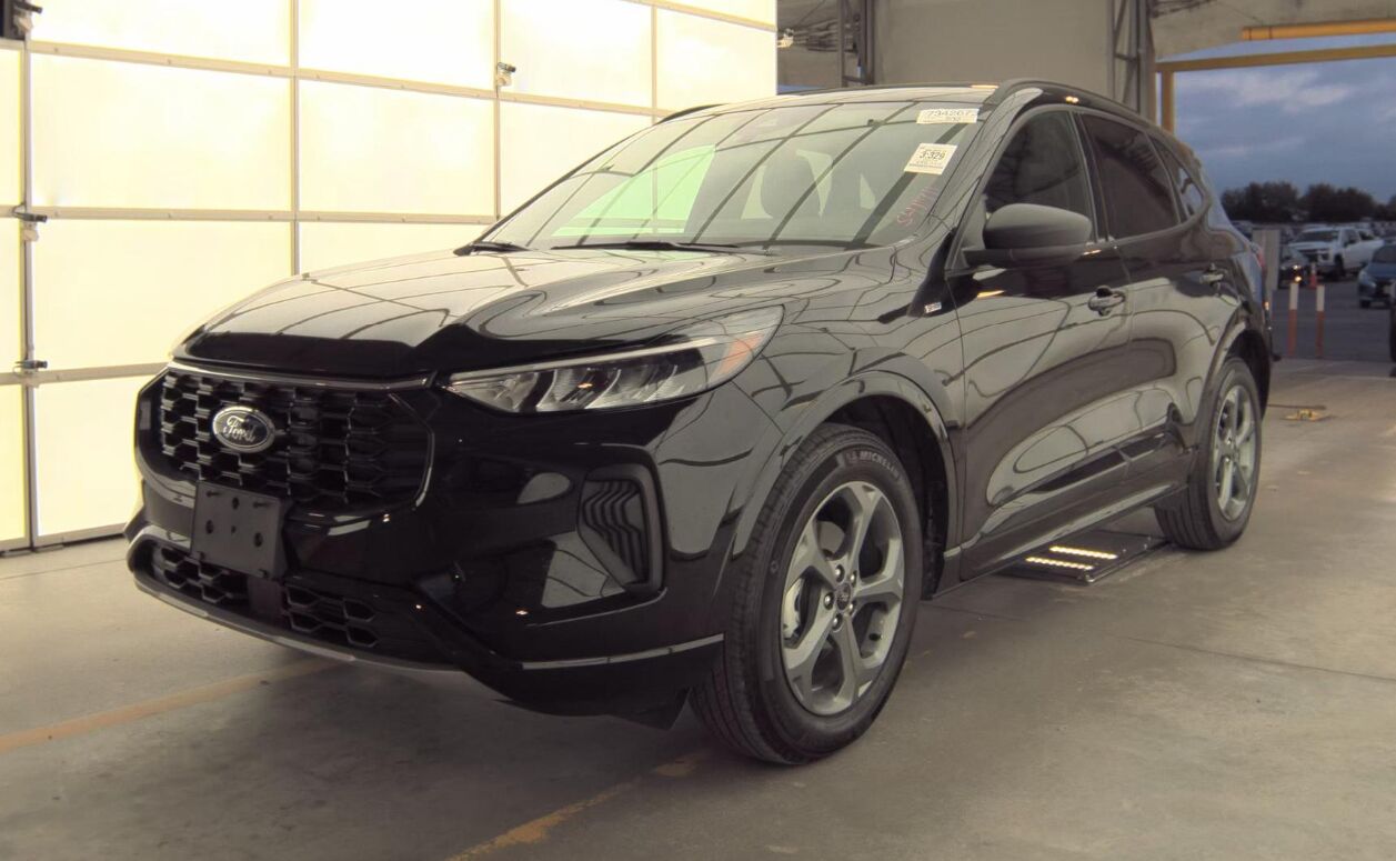 2024 FORD Escape
