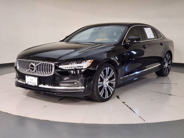 2023 VOLVO S90