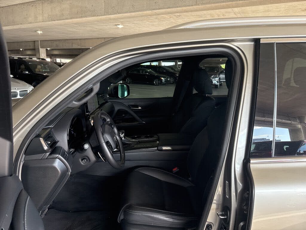 2023 Lexus LX
