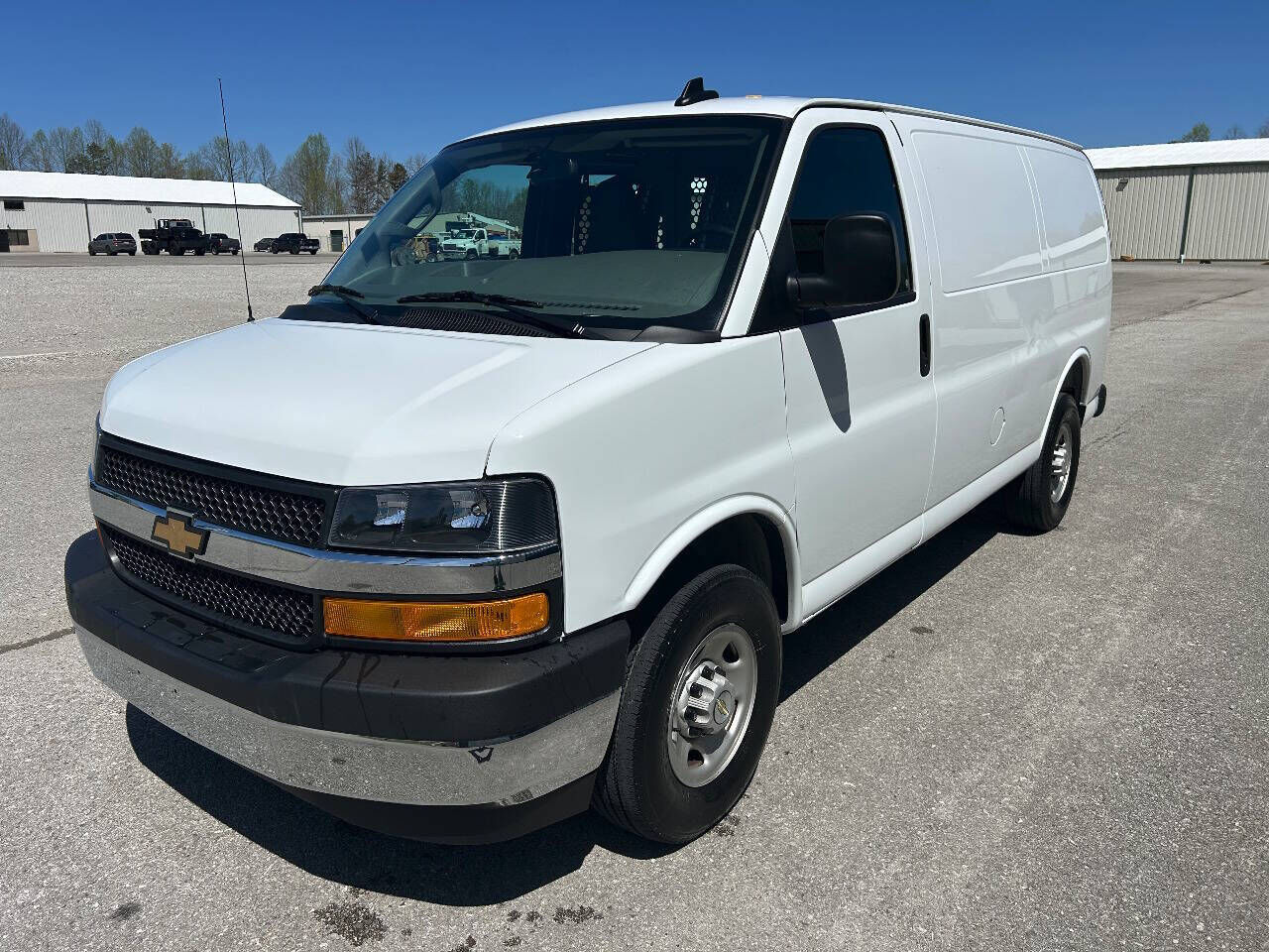 2023 CHEVROLET Express