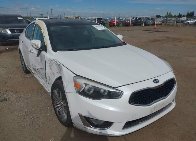 2015 KIA Cadenza