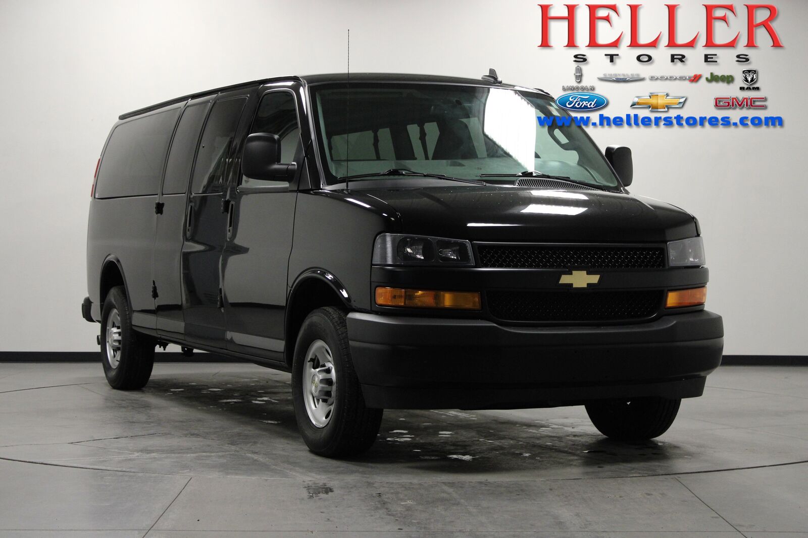 2025 CHEVROLET Express