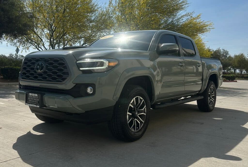 2023 TOYOTA Tacoma