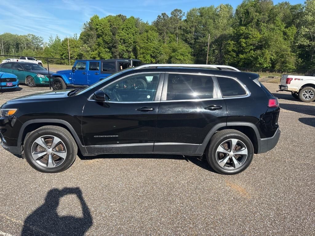 2019 JEEP Cherokee