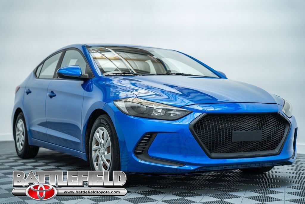 2017 HYUNDAI Elantra