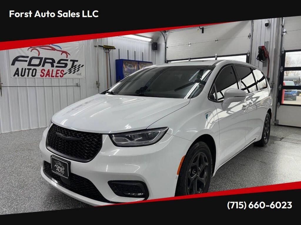 2022 CHRYSLER Pacifica