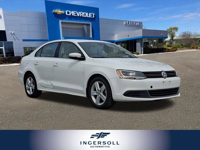 2013 VOLKSWAGEN Jetta