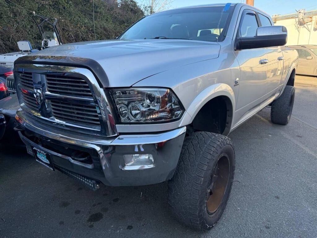 2012 DODGE Ram