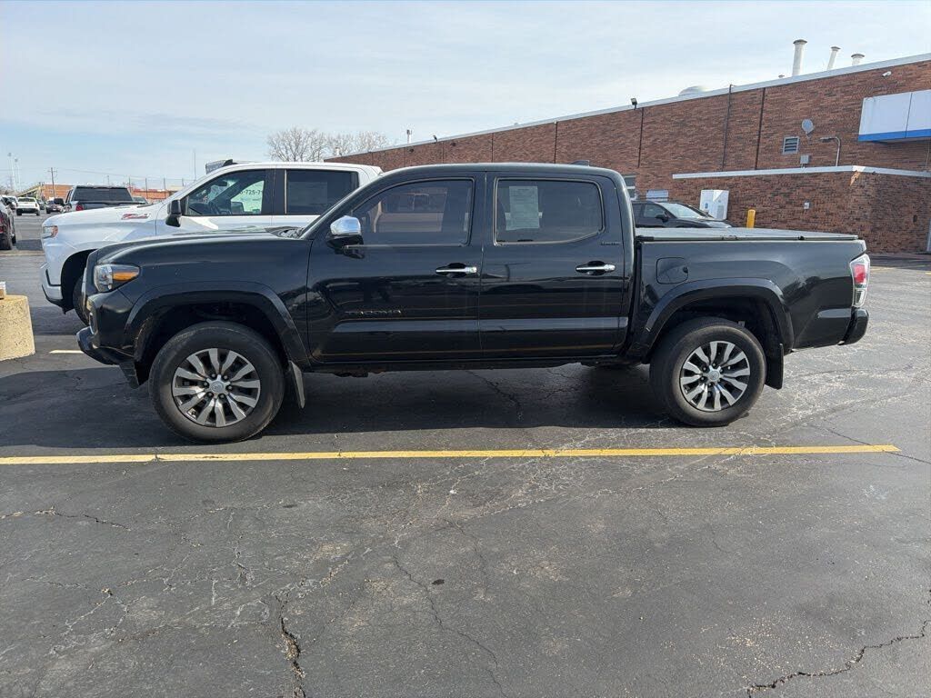 2020 TOYOTA Tacoma