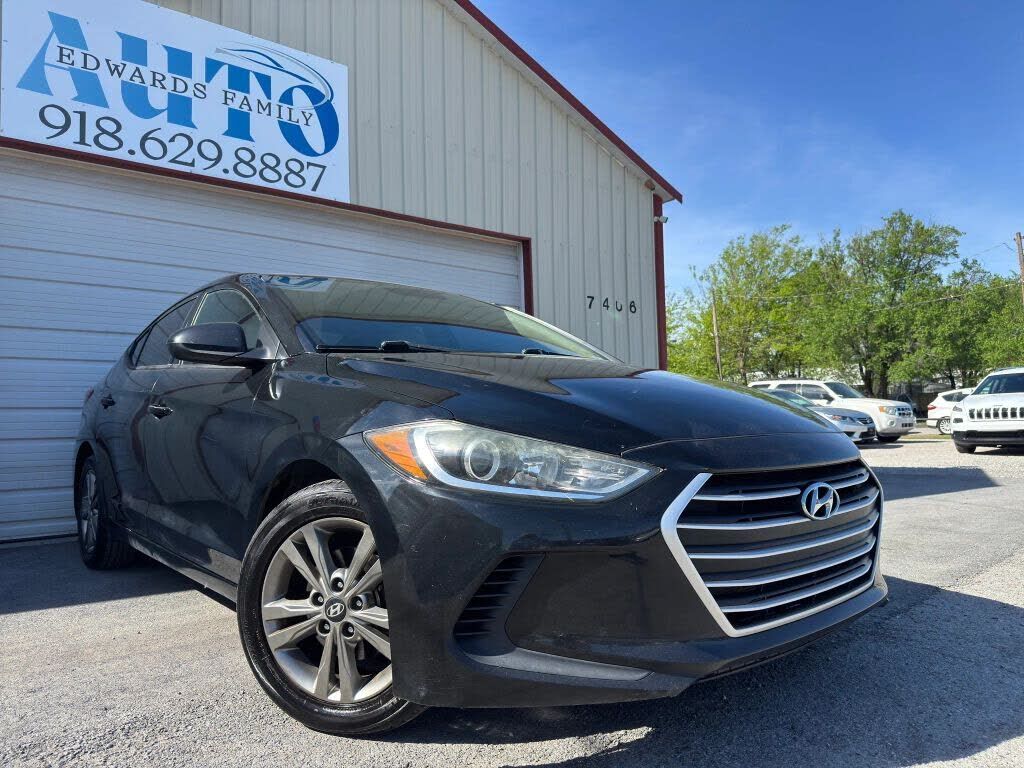 2017 HYUNDAI Elantra