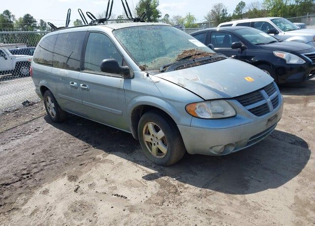 2005 DODGE Caravan