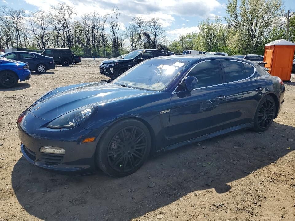 2012 PORSCHE Panamera