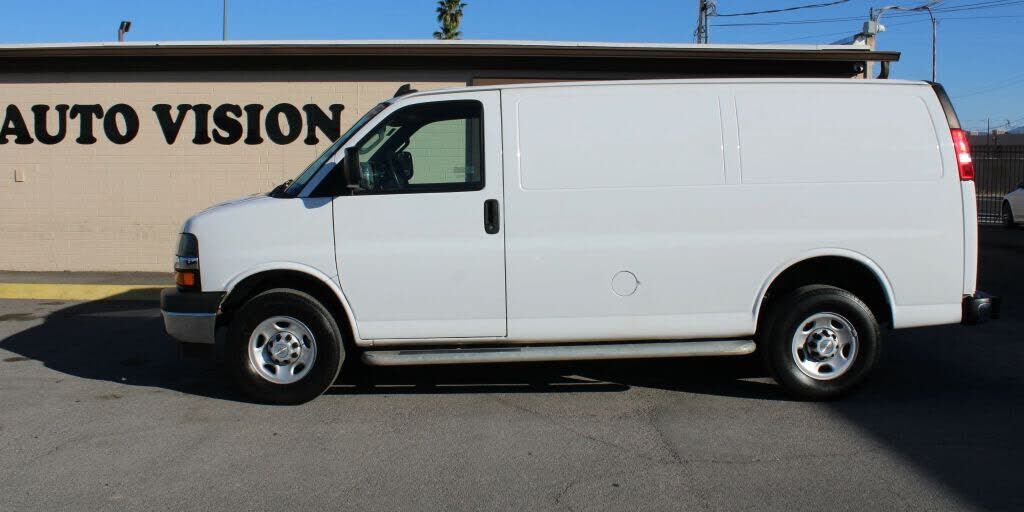 2022 CHEVROLET Express