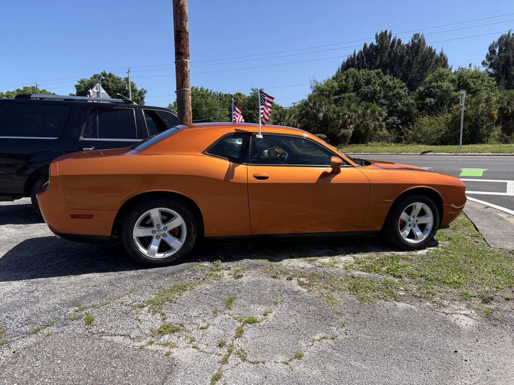 2011 DODGE Challenger