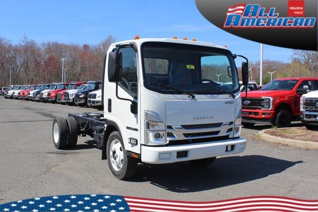2026 ISUZU NPR/NPR-HD