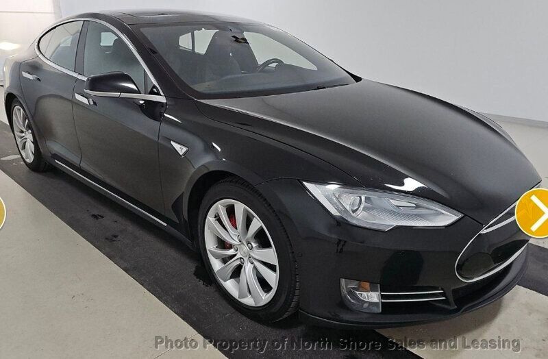 2015 TESLA Model S