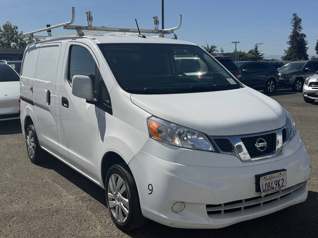 2018 NISSAN NV200