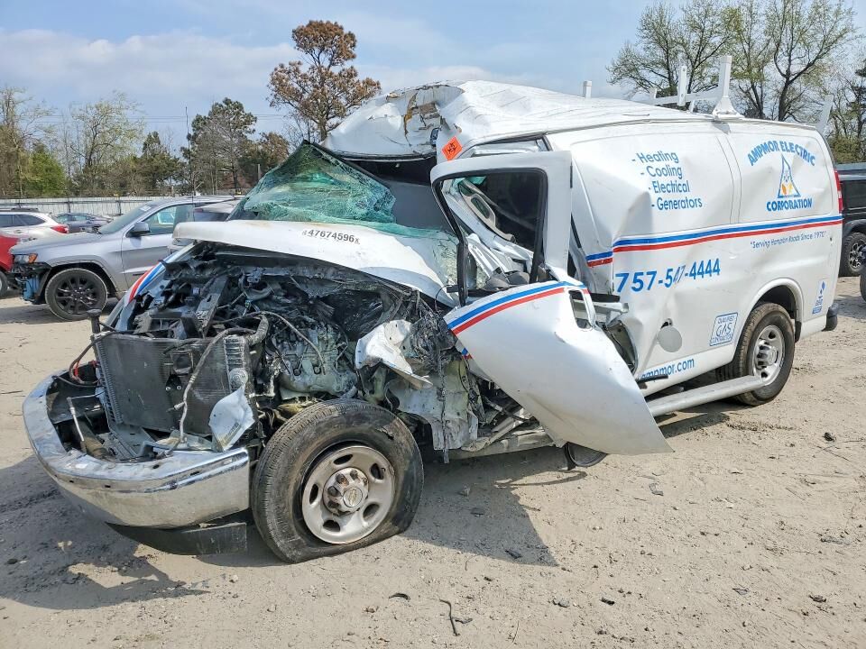 2023 CHEVROLET Express