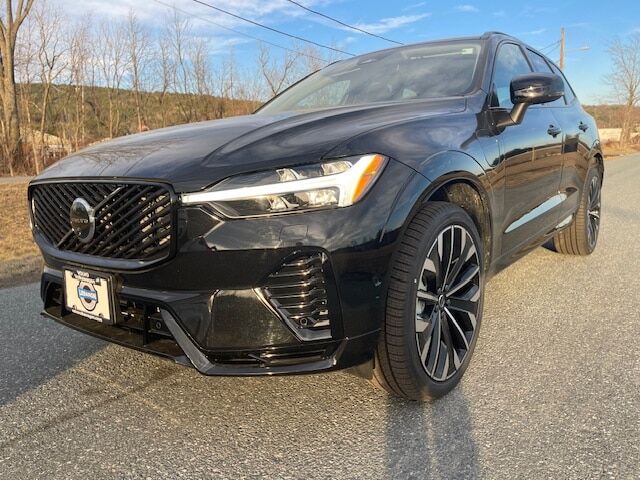2026 VOLVO XC60