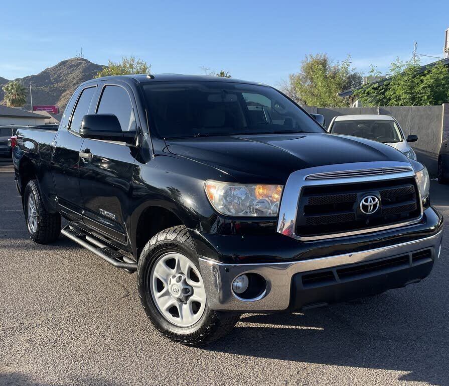 2012 TOYOTA Tundra