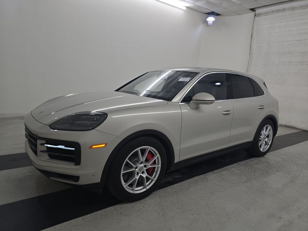2024 PORSCHE Cayenne