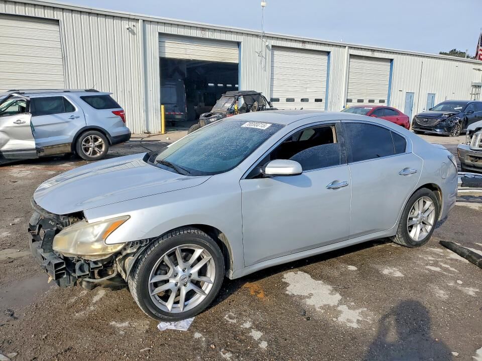 2013 NISSAN Maxima