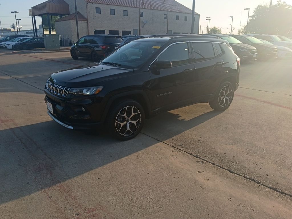 2025 JEEP Compass