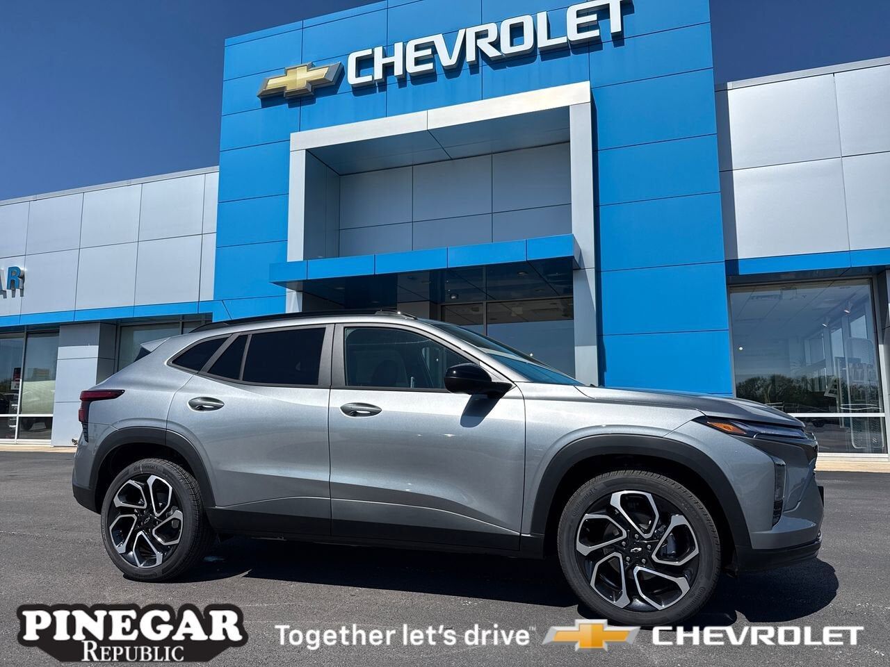 2026 CHEVROLET Trax