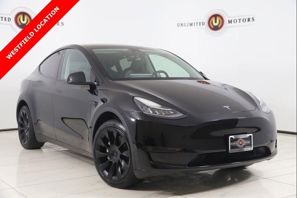 2023 TESLA Model Y