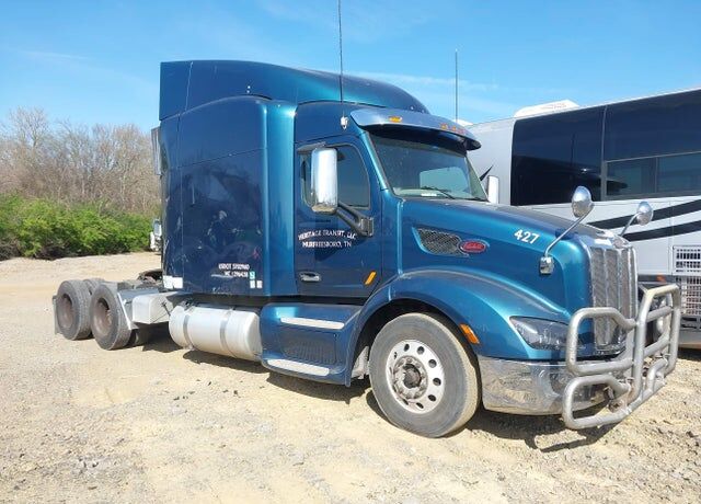 2016 PETERBILT 579