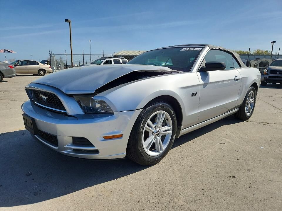 2013 FORD Mustang