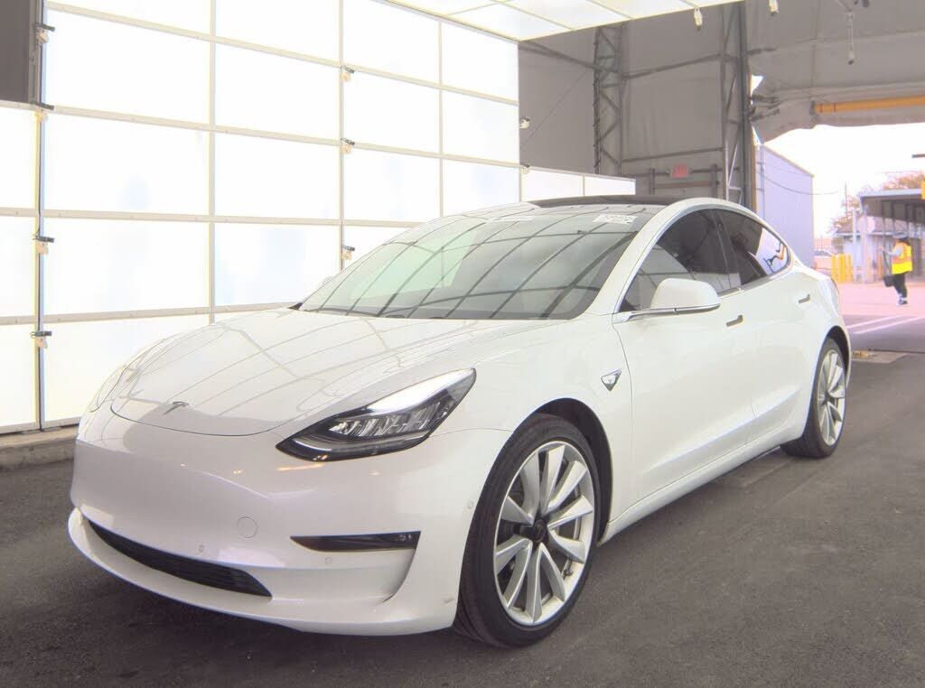 2018 TESLA Model 3