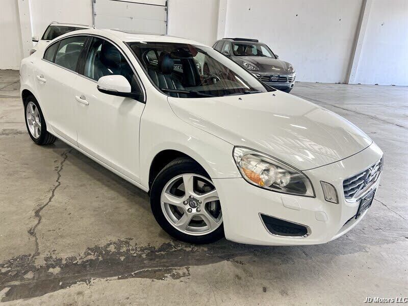 2013 VOLVO S60