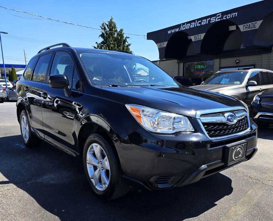 2016 SUBARU Forester