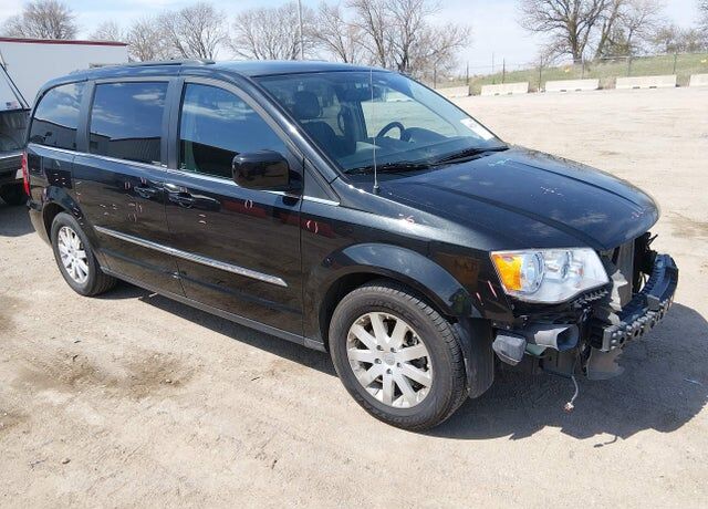 2013 CHRYSLER Town and Country
