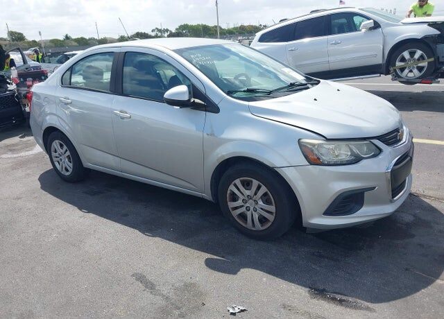 2017 CHEVROLET Sonic